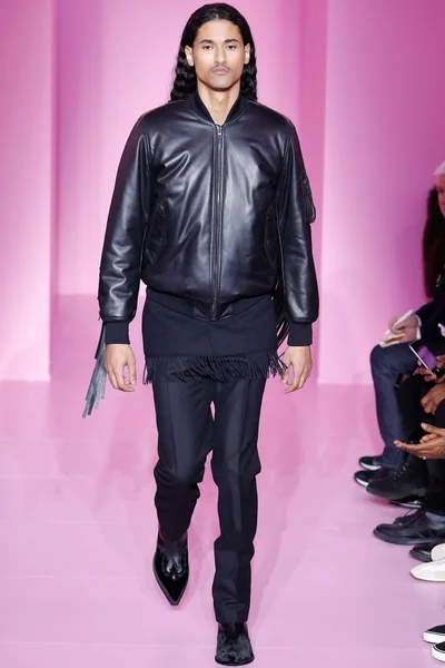 Look 8